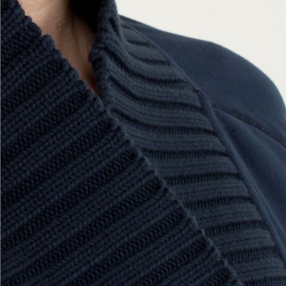 Lululemon Bliss Break Wrap French Terry in Inkwell size 4 - Picture 7 of 15